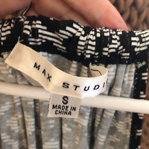 Max Studio summer top.
